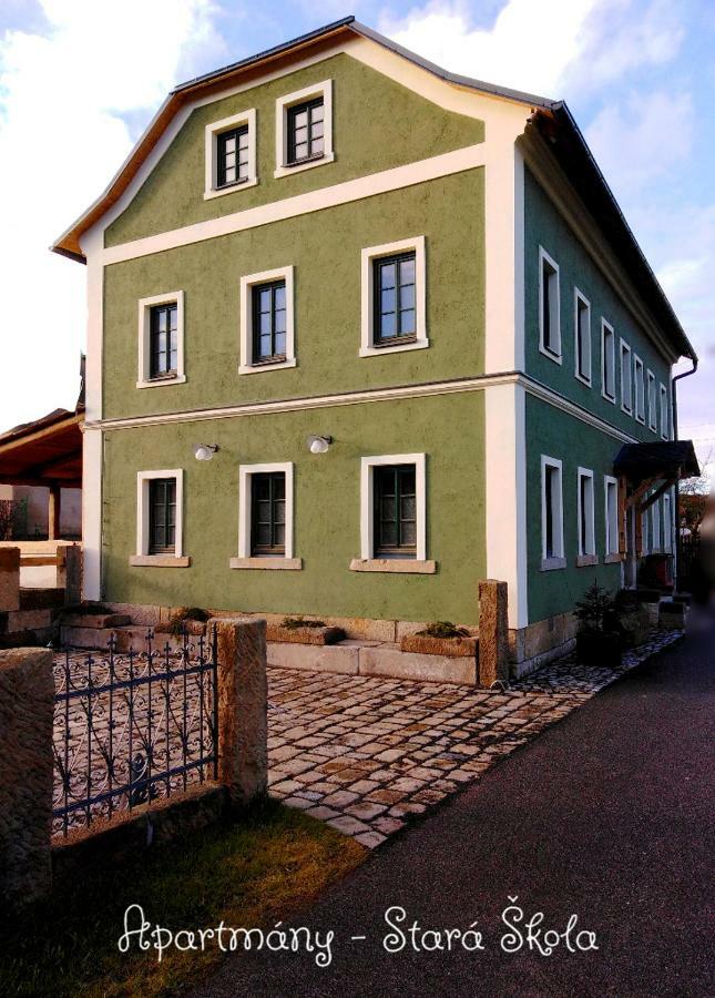 Apartmany Stara Skola Krásná Lípa Dış mekan fotoğraf