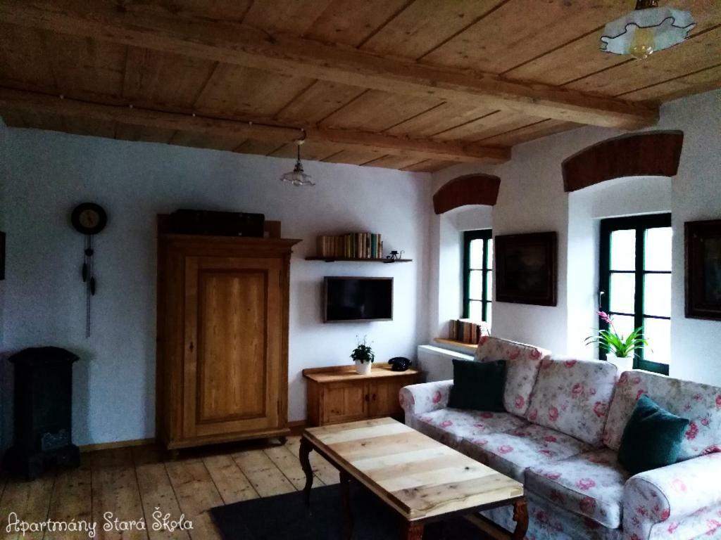 Apartmany Stara Skola Krásná Lípa Dış mekan fotoğraf